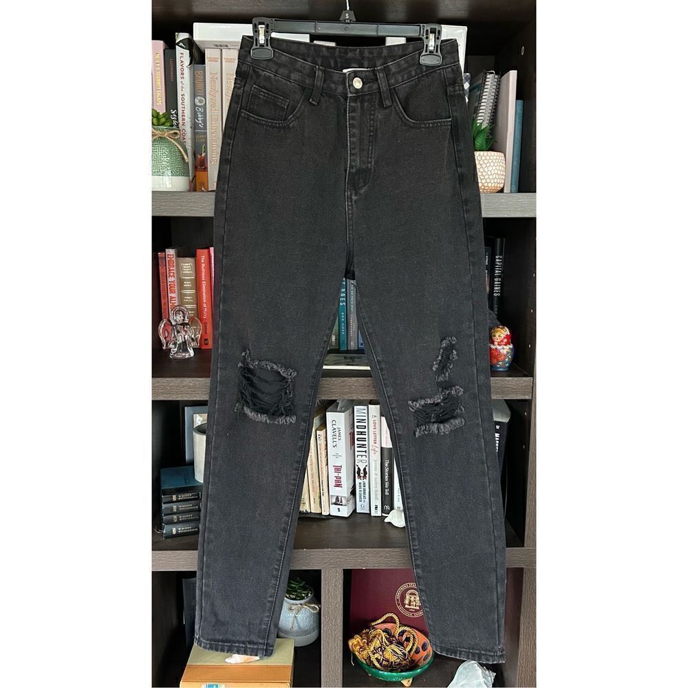 🐿️ Princess Polly Charcoal Black High Waisted Distressed Mom Jeans Size 4